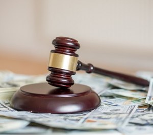 A 2017 American Civil Liberties Union (ACLU) report estimated that the nearly $14 billion-a-year bail bond industry – underwritten by nine large insurance companies, including some owned by multinational corporations – perpetuates a system in which people who cannot afford bail remain in jail until they accept a plea deal or take their case to trial.