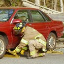 AUTO CRIB-IT Vehicle Stabilization Tool: Automatically re-adjusts and locks during operations