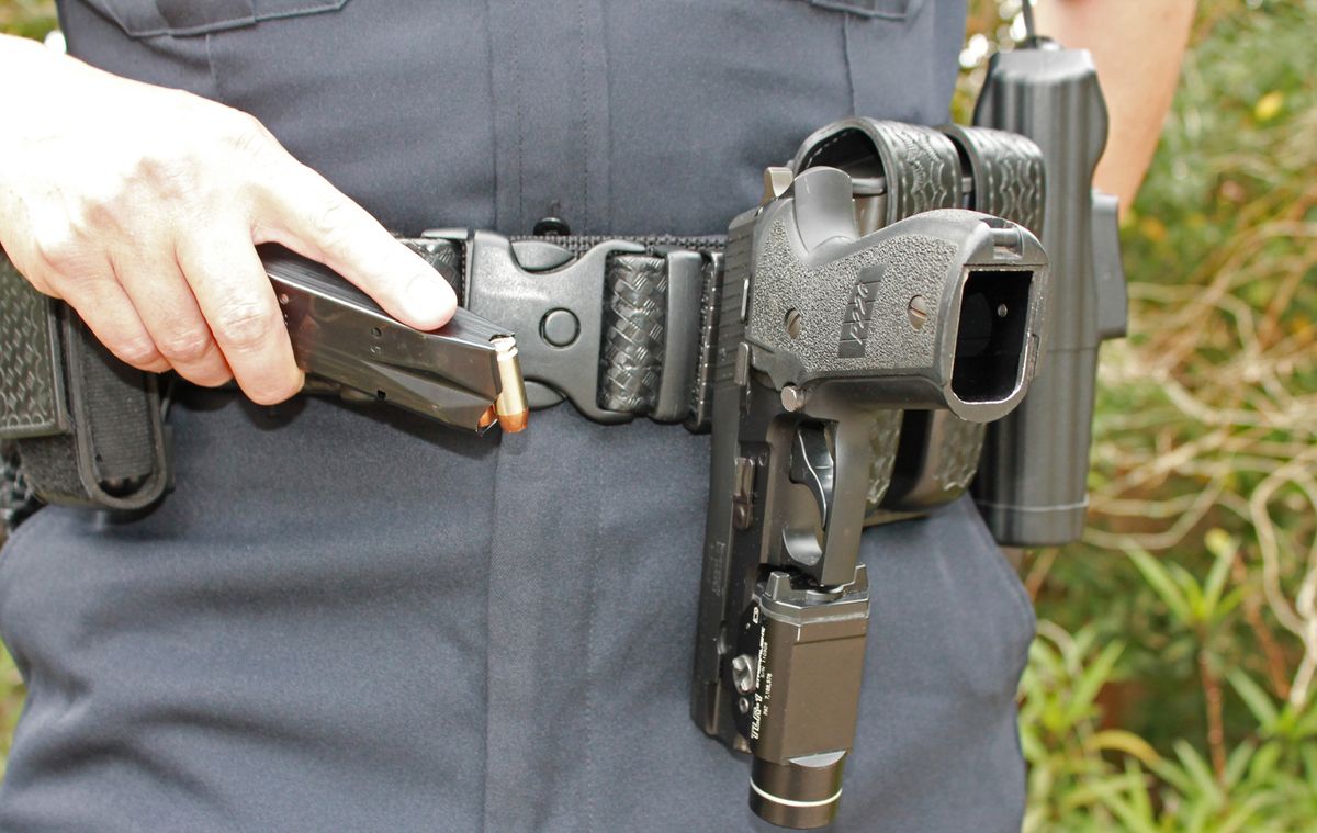 Magnetactical Belt Clip Lends a Hand