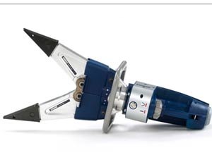 Photo HurstThe SP 300E has a combination of strength, spreading distance and speed.