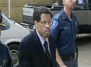 In this Feb 12, 2015 image made from video and released by WBRZ-TV in Baton Rouge, Albert Woodfox walks into a courthouse in Louisiana. (WBRZ-TV via AP)