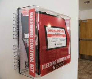 Stop the Bleed is an educational program that is the result of a cooperative effort of four highly respected groups: The Hartford Consensus, the American College of Surgeons Committee on Trauma, the Committee on Tactical Combat Casualty Care and the National Association of Emergency Medical Technicians.