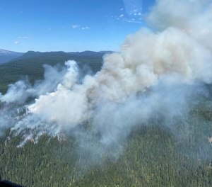 A helicopter pilot was killed while battling the White River Fire in Oregon on Monday, officials say. (Photo/U.S. Forest Service)