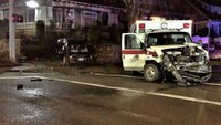 Police: 3 injured after intoxicated driver strikes Ore. ambulance