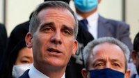 L.A. mayor proposes hiring 780 more police, 260 firefighters