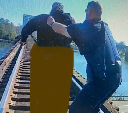 Ala. officers called heroes after rescuing person trying to jump off bridge