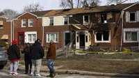 4 Chicago firefighters hurt in blaze, mayday called