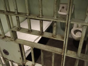 Jails and prisons are seen as particularly high-risk targets of COVID-19. Image: Adam Jones, Ph.D./Wikimedia Commons