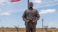 Statue honoring fallen Calif. corrections officer unveiled