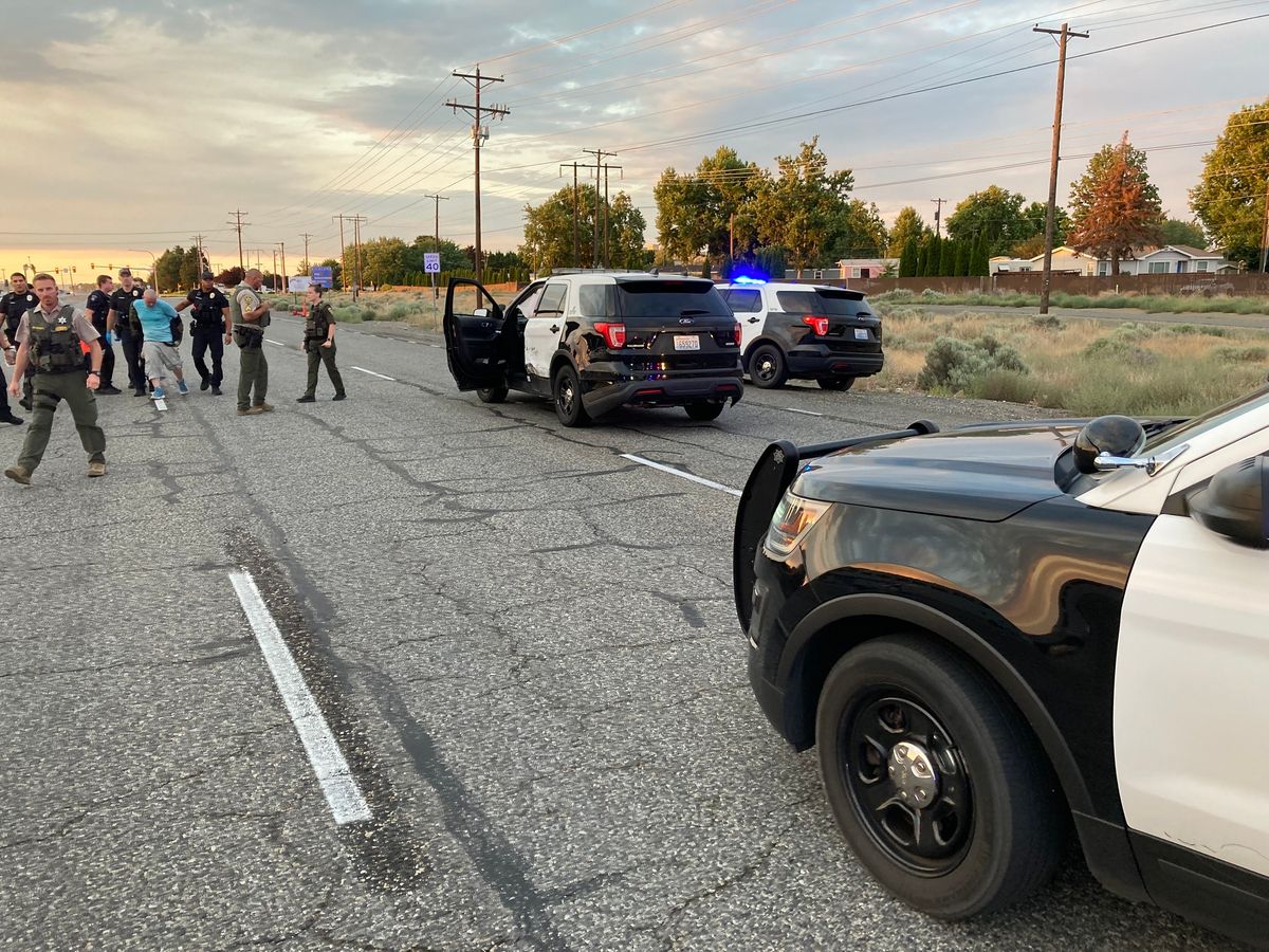 Belligerent knifewielding man steals cruiser leads Wash police on pursuit