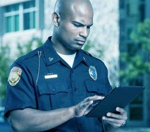 How does a training manager for a police department influence personnel to engage in the online system?
