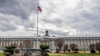 COs at Atlanta Federal Penitentiary push back on senator's criticisms