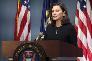 Gov. Gretchen Whitmer addresses the state during a speech in Lansing, Mich., Wednesday, April 29, 2020. The governor on Wednesday proposed free college for health care workers and others involved in the coronavirus fight, likening their service during the pandemic to soldiers who got a free education after returning home from World War II. Image: Michigan Office of the Governor via AP