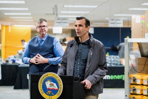 San Jose Mayor Sam Liccardo speaks during a news conference at the Bloom Energy campus in Sunnyvale, Calif. back in March. During Wednesday's meeting, he reiterated that he is not considering defunding the city's police department. Image: Beth LaBerge/KQED via AP