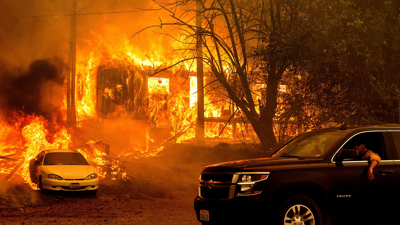 Лесной пожар в калифорнии. Пожар «Дикси» в США. Пожар Дикси в Калифорнии. Гринвилл США пожар. Лесные пожары в Калифорнии.