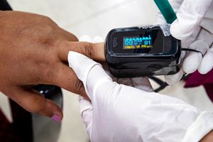 The inaccurate pulse oximeter measurements contributed to nearly five-hour delays in COVID-19 treatment, which was critical time for the potentially fatal virus, according to a new study by Sutter Health.