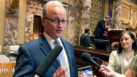 Minnesota Senate approves restoring voting rights for felons