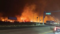 6 dead, 24 injured as wildfire tears into historic Hawaiian town