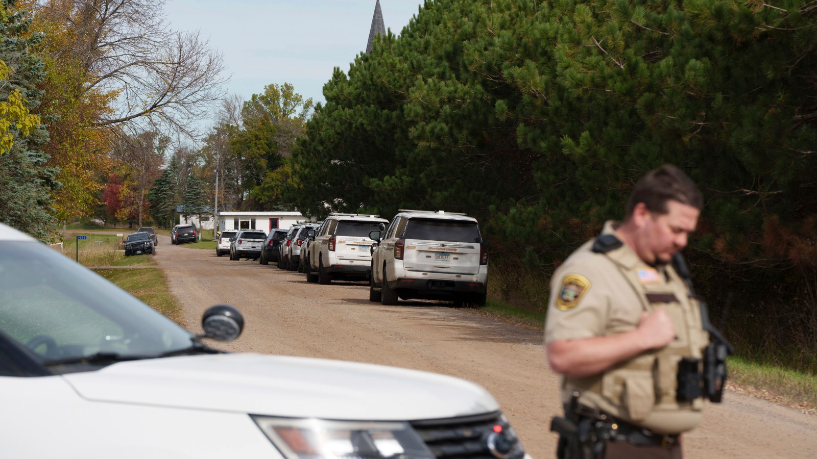 5 Minn officers on drug task force wounded in shootout after attempting to serve a search warrant 5 Minn officers on drug task force wounded in shootout after attempting to serve a search warrant