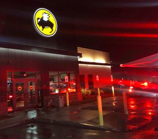 Buffalo Wild Wings inhalant response: Making on-scene resource decisions