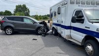 4 hurt in Ky. ambulance-SUV collision