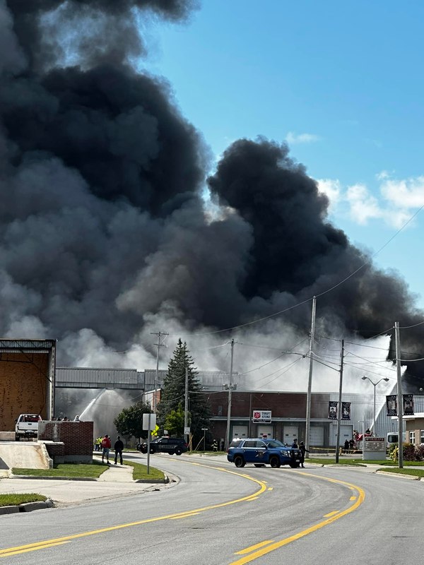 Shelter in place warning issued during Mich. paper mill blaze