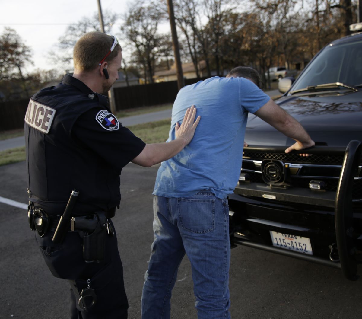 Police training: 12 body language cues cops should watch for