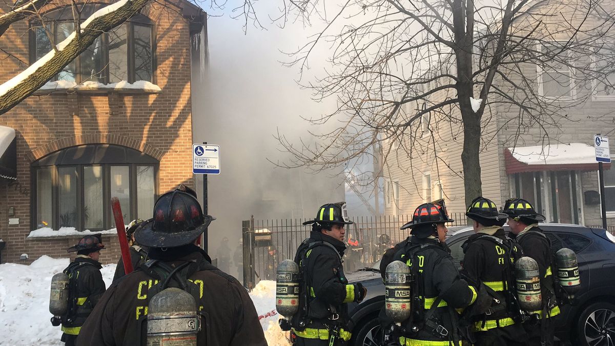Mayday: 6 Chicago FFs hospitalized after flashover
