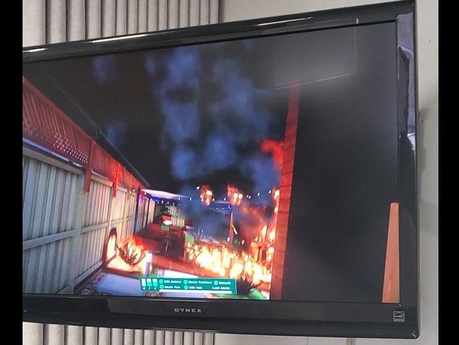 A physics-based exterior fire in Flaim Trainer has spread to the adjacent structure. With more than 40 scenarios available, the Trainer system provides an ever-expanding curriculum set.
