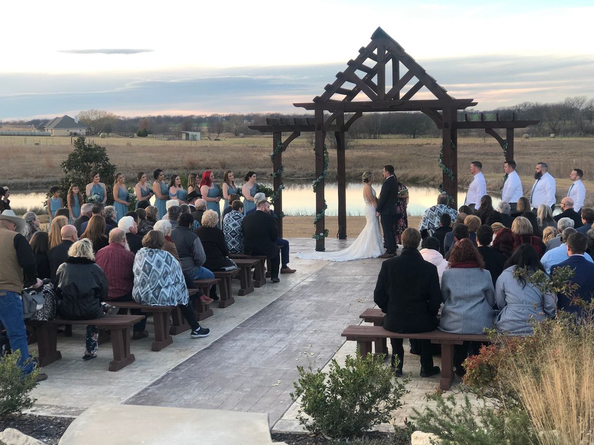 Video Texas cop recovers stolen wedding rings just hours before ‘I do’