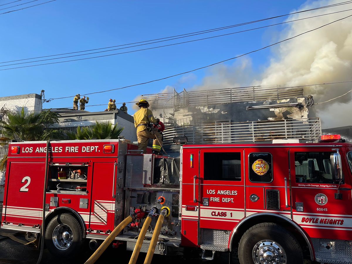 Video: 4 LAFD Firefighters Injured In Commercial Structure Fire