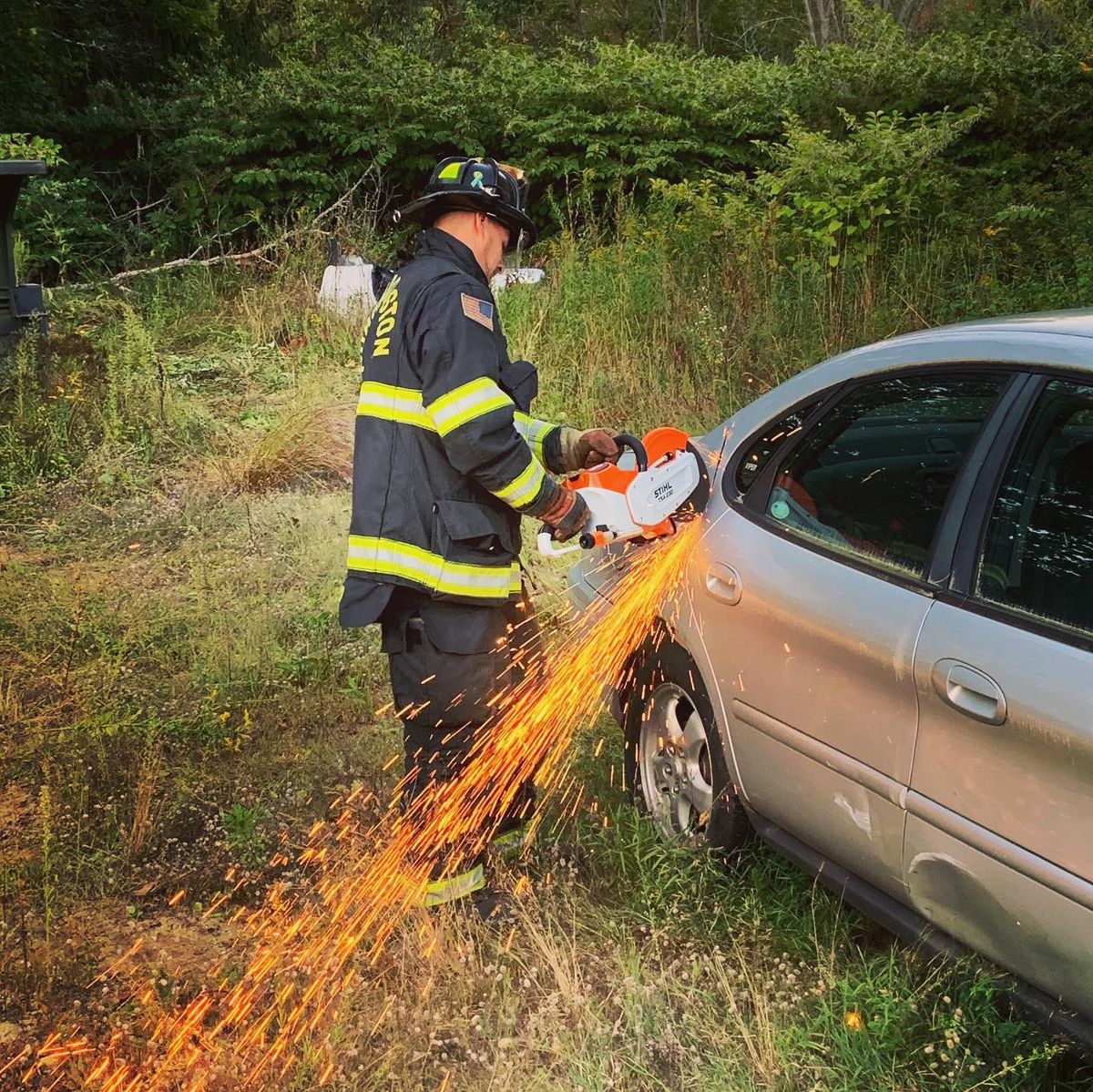 How to select a rotary saw