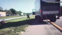 Dashcam video: Good Samaritans help trooper wrestling with suspect