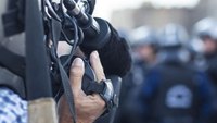 React without reaction: What cops should do when being recorded