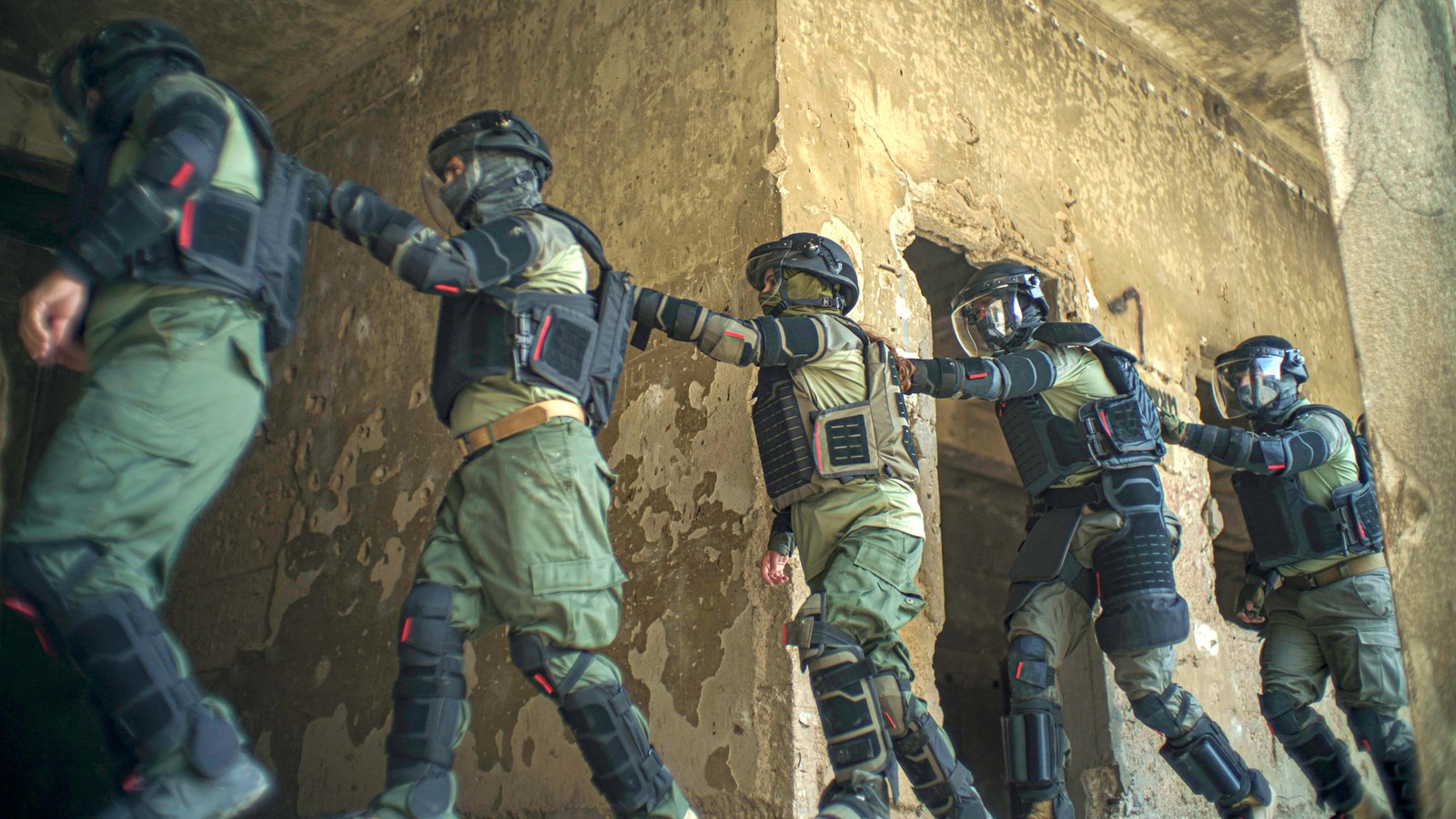 New riot suit from Israel Weapon Industries absorbs kinetic energy