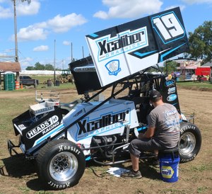 Indiana Race Saver Sprints cars featured the Blue H.E.L.P. logo and raised awareness and funds for the organization.