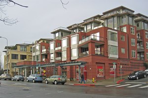 Mixed-use infill development supports walkable downtown Kirkland, Washington. Image: Brett VA/Wikimedia Commons