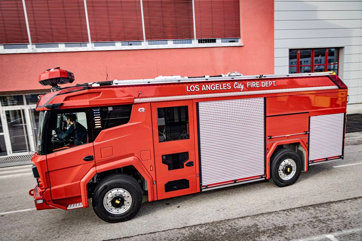 LAFD Debuts First Rosenbauer Electric Fire Engine In North America