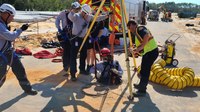 Fla. firefighters rescue man who fell 20 feet down manhole