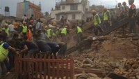 Over 1,000 dead as 7.8 quake hits Nepal