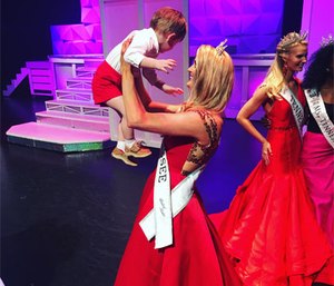 Page Glass celebrates Ms. Tennessee victory with her son Sawyer