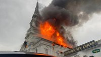 Video: 20 FDs respond to dramatic Mass. church fire