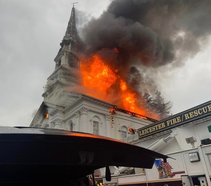 Video: 20 FDs respond to dramatic Mass. church fire