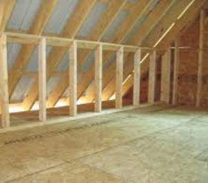 A knee wall is a vertical wall that varies in height between 2-4 feet and is used to support the rafters on the roof. This wall assists in creating a more occupiable space within the half story (typically attic space). This effectively creates a void space, often used as storage, between the inside of the knee wall and the eaves of the rafters.