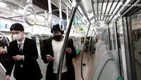 17 injured after man dressed as Joker goes on stabbing spree in Tokyo subway