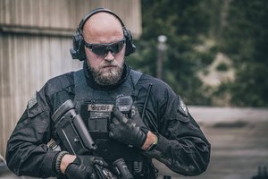 The NoizeBarrier Range SA with optional downlead that plugs into a shoulder mic, allowing officers to receive commands.