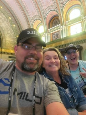 Catching up with some of the best law enforcement trainers in the hotel lobby each evening is always an ILEETA Conference highlight.