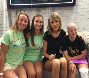 Victoria with Taylor Swift.