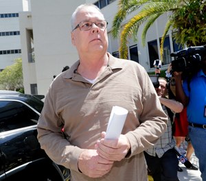 Scot Peterson leaves the Broward County Jail after posting bond, Thursday, June 6, 2019, in Fort Lauderdale, Fla.