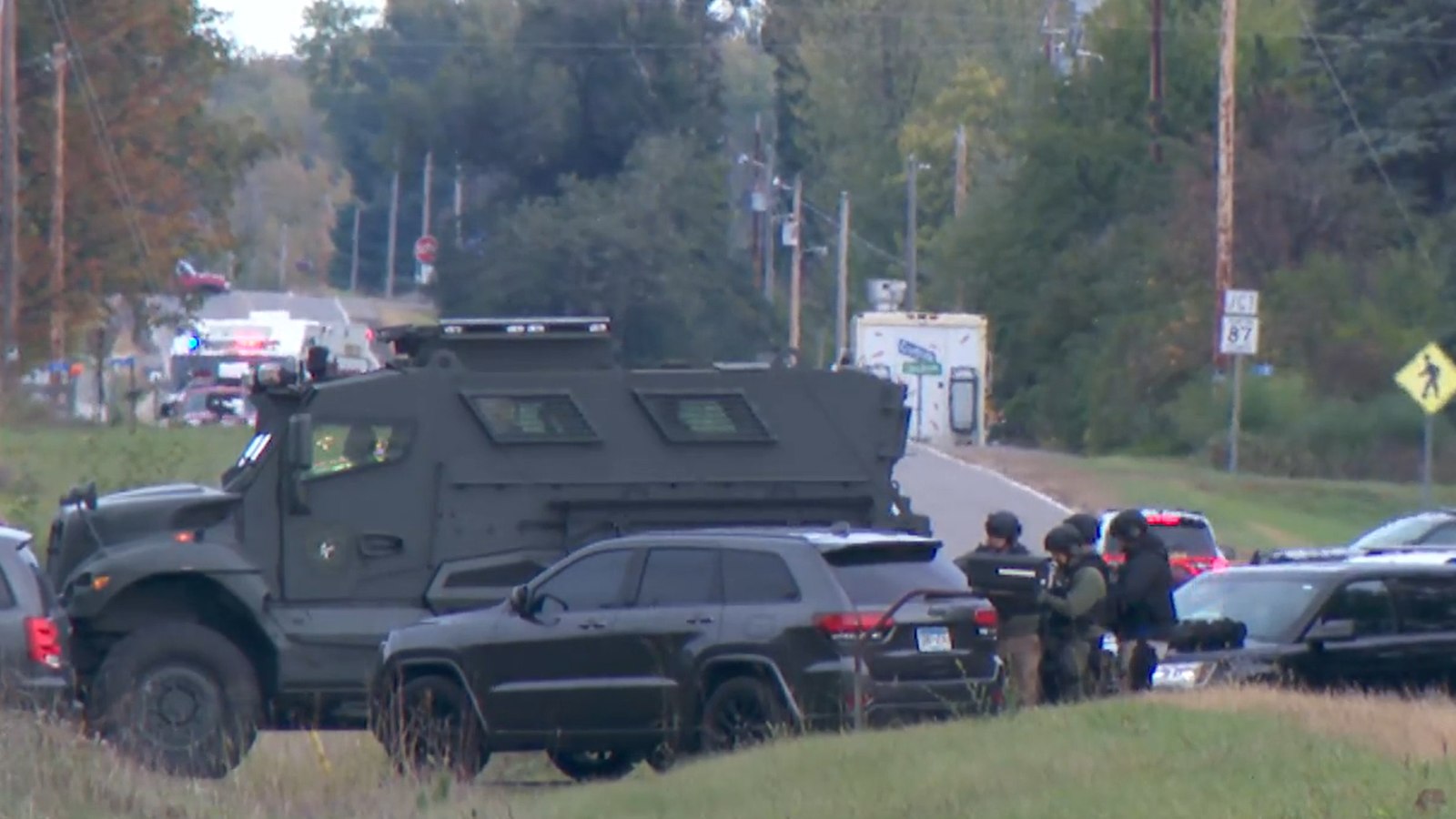 5 Minn officers shot and wounded while serving search warrant suspect arrested 5 Minn officers shot and wounded while serving search warrant suspect arrested